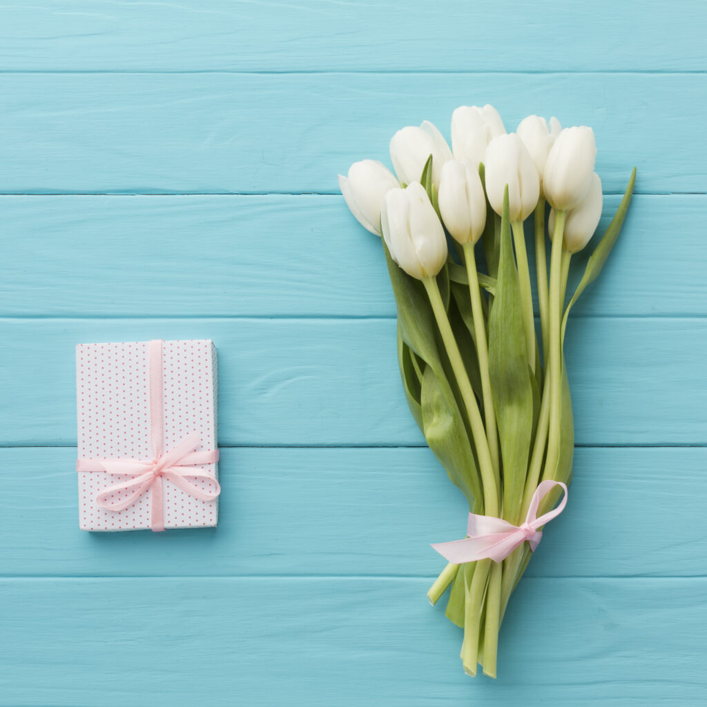 Happy March 8! 8 MARTS